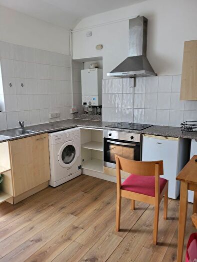 2 Bedroom Flat To Rent In Mansel Street, Swansea, SA1