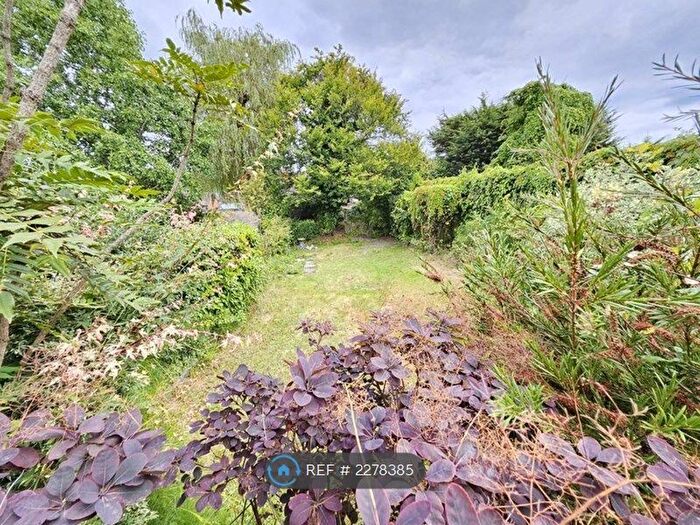 4 Bedroom Semi-Detached House To Rent In Netherlands Road, New Barnet, Barnet, EN5