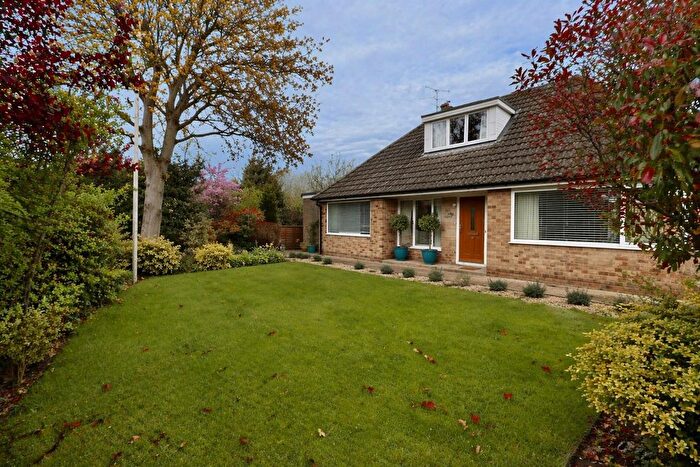 3 Bedroom Detached Bungalow For Sale In Back Lane, Holme On Spalding Moor, YO43