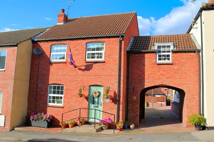 3 Bedroom Terraced House For Sale In High Street, Caistor, LN7