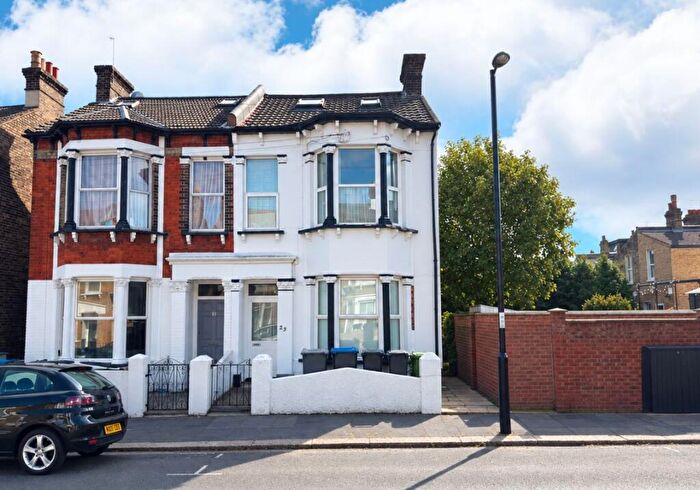 1 Bedroom Flat For Sale In A Crowther Road, South Norwood, London, SE25
