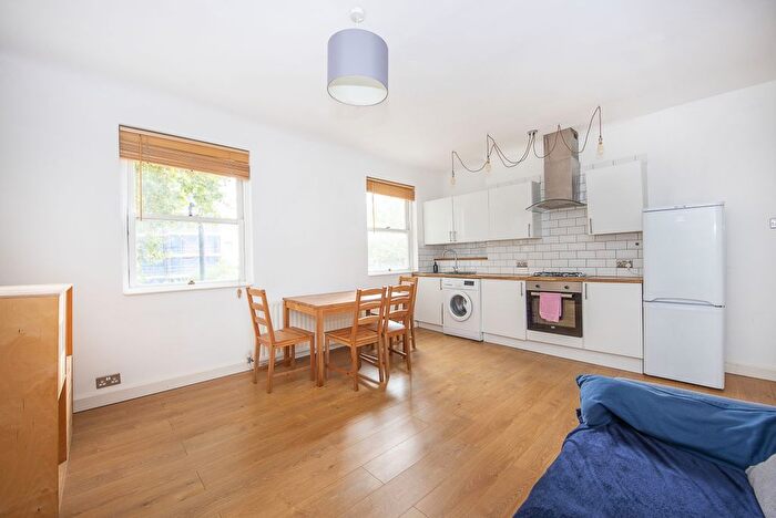 1 Bedroom Flat To Rent In Claylands Place, Oval, SW8