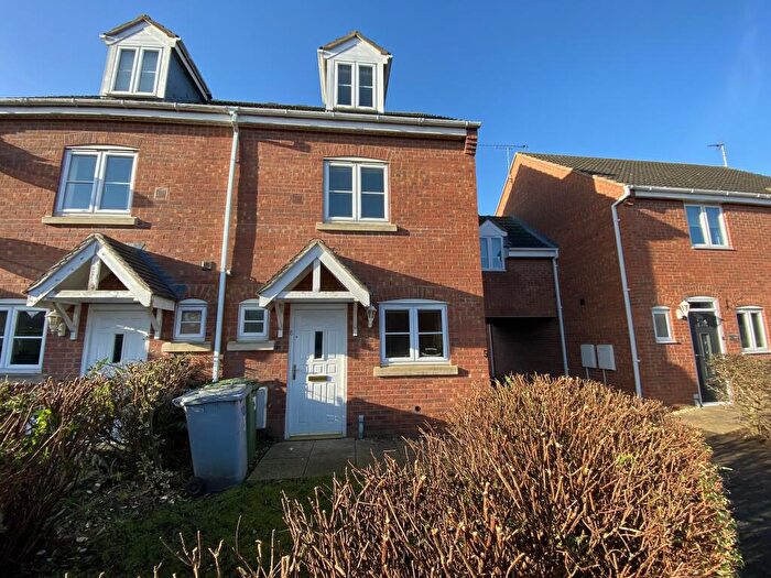 3 Bedroom Town House To Rent In Claricoates Drive, Coddington, NG24
