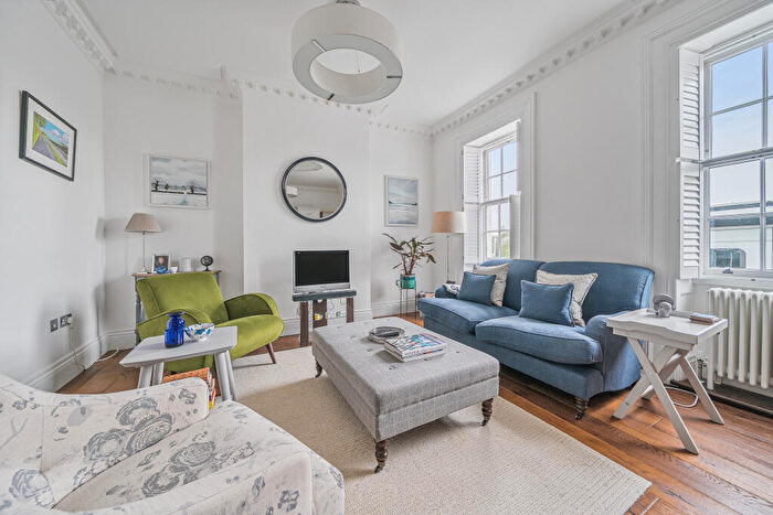 2 Bedroom Flat For Sale In Redcliffe Parade West, Bristol, BS1