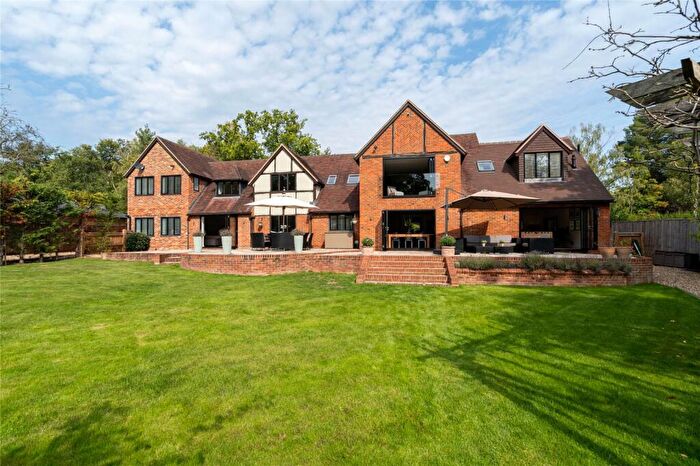 6 Bedroom Detached House For Sale In Earleydene, Ascot, SL5