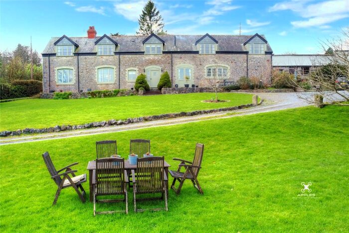 4 Bedroom Detached House For Sale In Chudleigh, Newton Abbot, Devon, TQ13