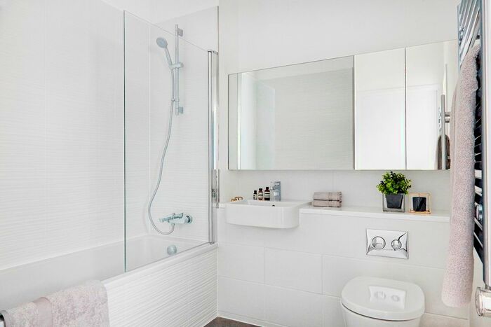 1 Bedroom Flat To Rent In Market Street, Bracknell, RG12