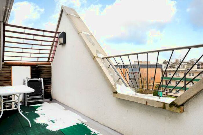 2 Bedroom Flat To Rent In Ritherdon Road, Wandsworth Common, SW17