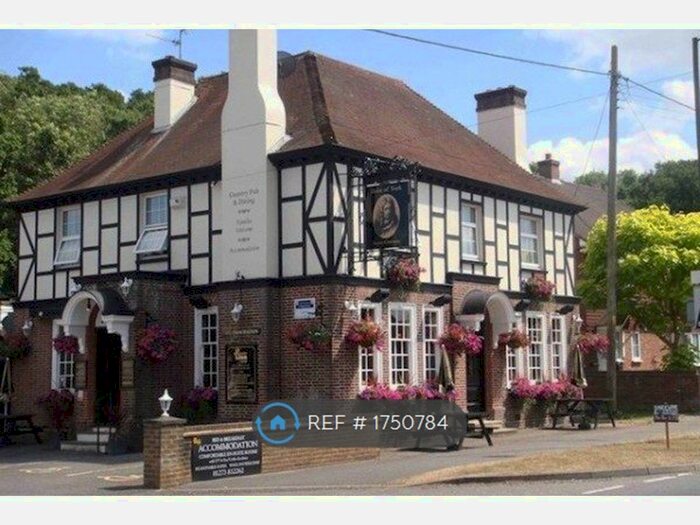 2 Bedroom Flat To Rent In London Road, Sayers Common, Hassocks, BN6