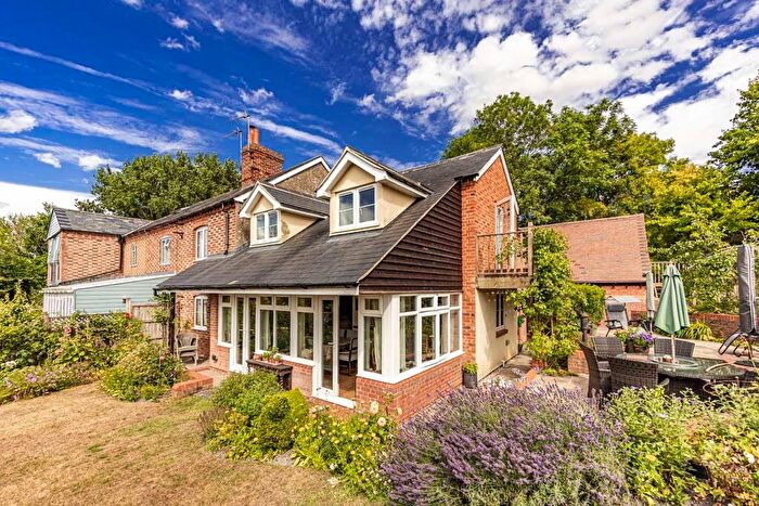 3 Bedroom Semi-Detached House For Sale In Lollingdon Cottages, Cholsey, OX10