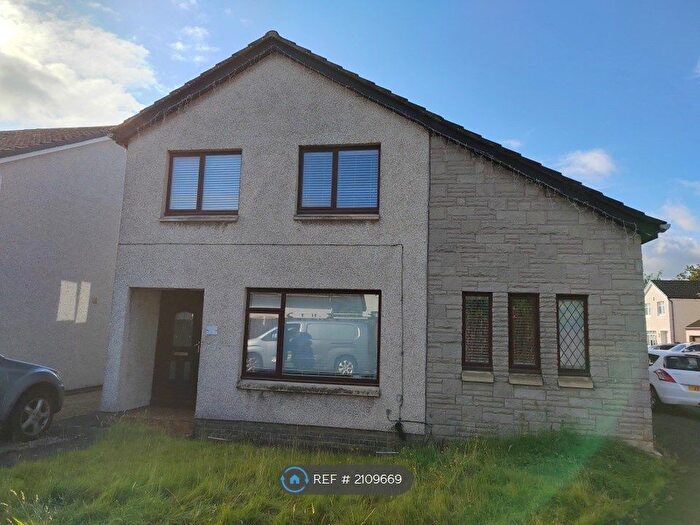 5 Bedroom Detached House To Rent In Carrick Vale, Motherwell, ML1