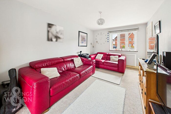 3 Bedroom Town House For Sale In Rose Terrace, Diss, IP22
