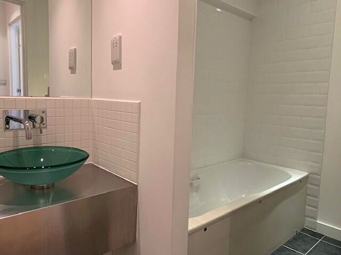 2 Bedroom Apartment To Rent In Elliot Street, Glasgow, G3
