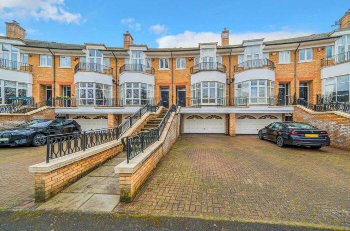 5 Bedroom Town House To Rent In St. David's Drive, Englefield Green, Egham, TW20