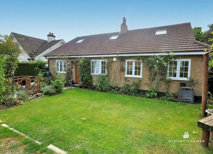 2 Bedroom Detached Bungalow To Rent In Swale Road, Thundersley, SS7