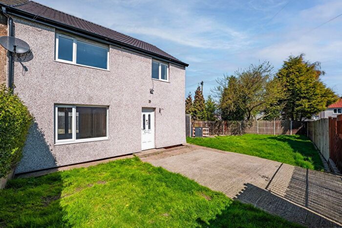 3 Bedroom Semi Detached House For Sale In Willow Drive, Flanderwell, Rotherham, S66