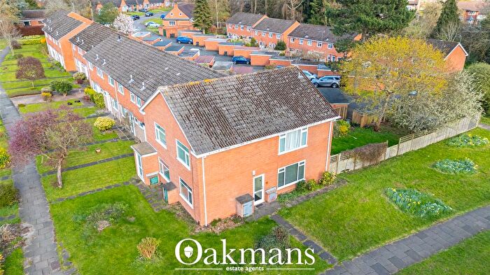 3 Bedroom Maisonette For Sale In Westholme Croft, Birmingham, West Midlands, B30