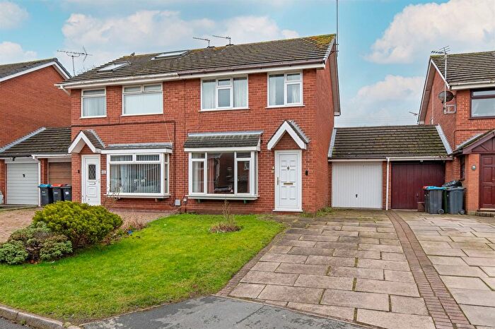 3 Bedroom Semi-Detached House For Sale In Francis Road, Frodsham, WA6