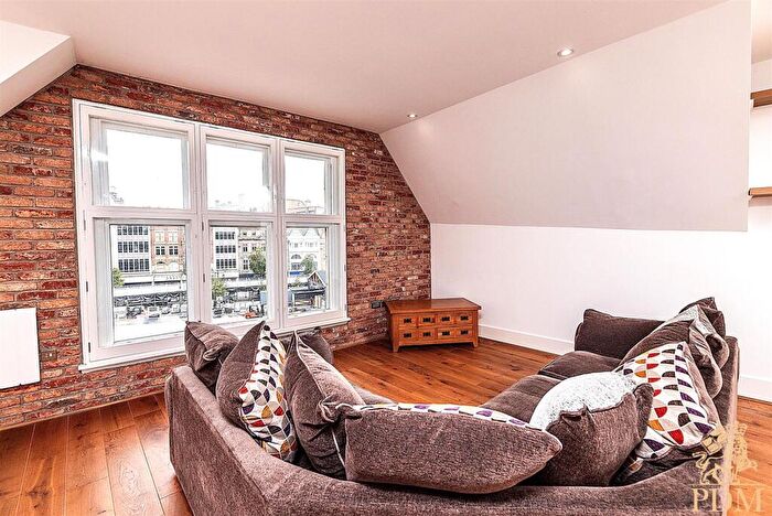 2 Bedroom Apartment To Rent In South Parade, Nottingham, NG1