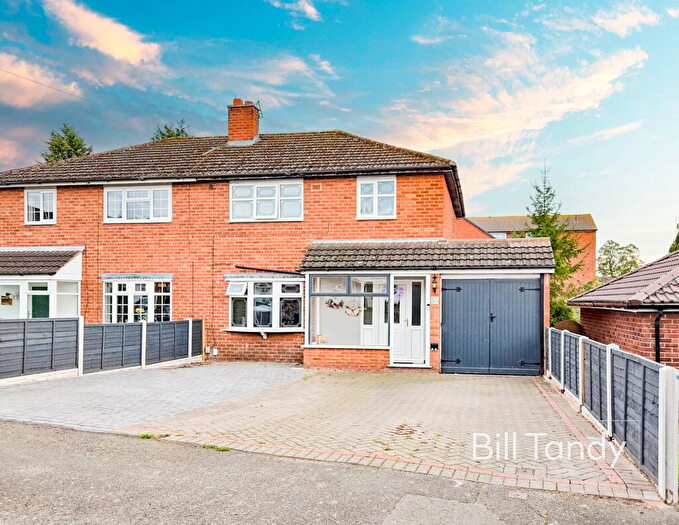3 Bedroom Semi-Detached House For Sale In Milton Avenue, Tamworth, B79