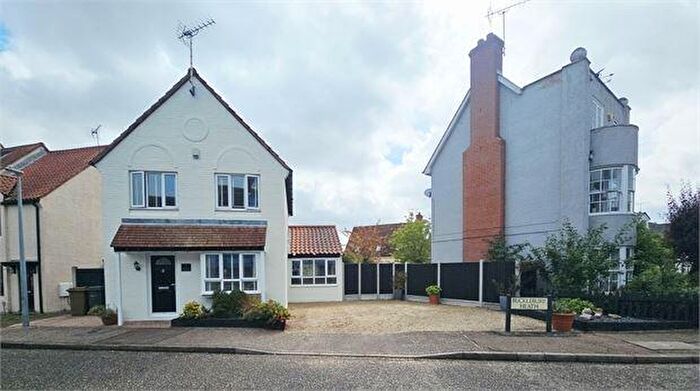 3 Bedroom Detached House For Sale In Bucklebury Heath, South Woodham Ferrers, South Woodham Ferrers, Chelmsford., CM3