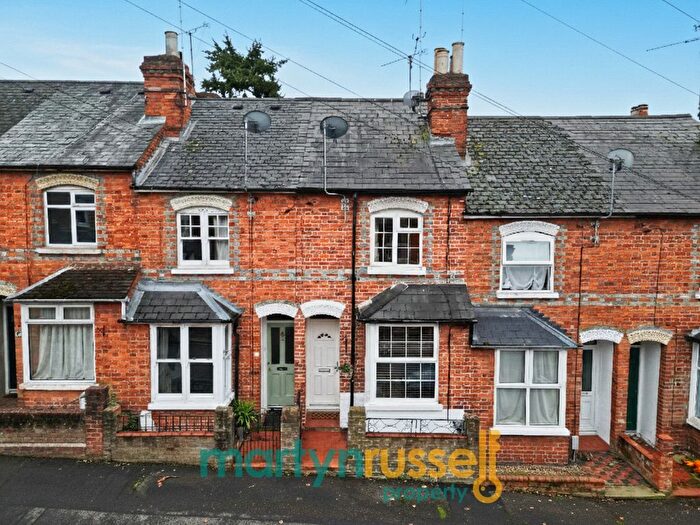3 Bedroom Terraced House For Sale In Auckland Road, Reading, Berkshire, RG6