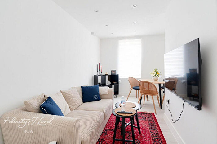 2 Bedroom Apartment To Rent In Roman Road, London, E3