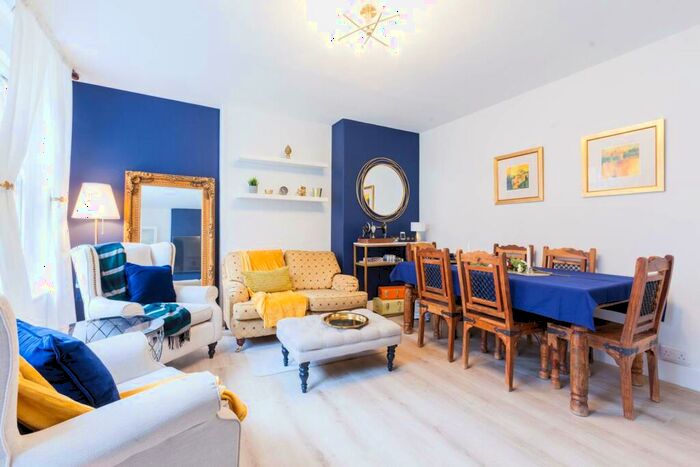 2 Bedroom Flat To Rent In Frewell House, Clerkenwell, London, EC1N