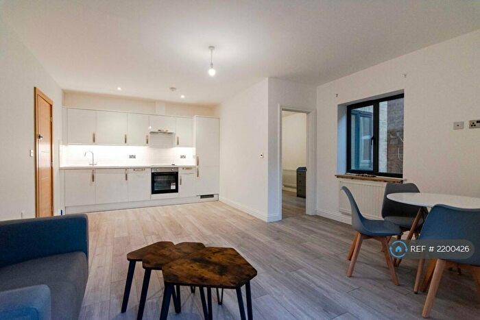 1 Bedroom Flat To Rent In Stamford Hill, London, N16