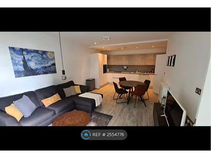 2 Bedroom Flat To Rent In Riverside, London, E3