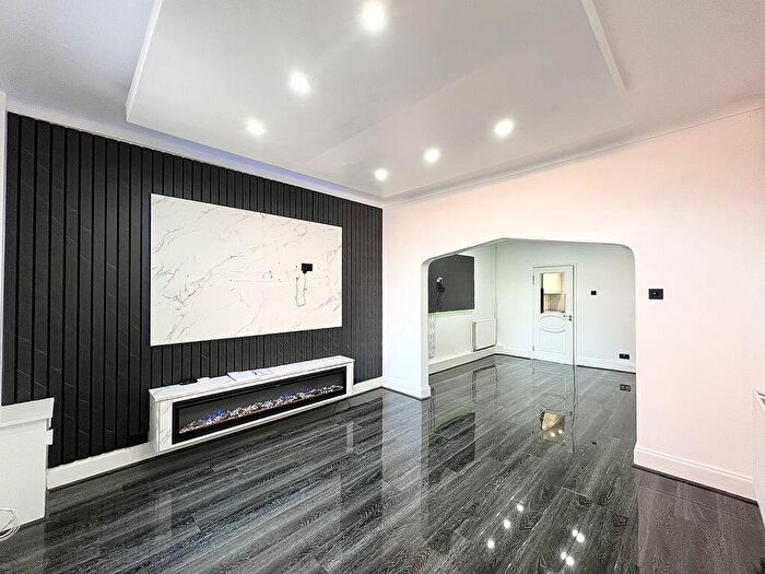 2 Bedroom Terraced House To Rent In Kara Street, Salford, M6