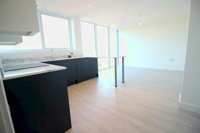 2 Bedroom Flat To Rent In Crown House, Yarmouth Way, Great Yarmouth, Norfolk, NR30