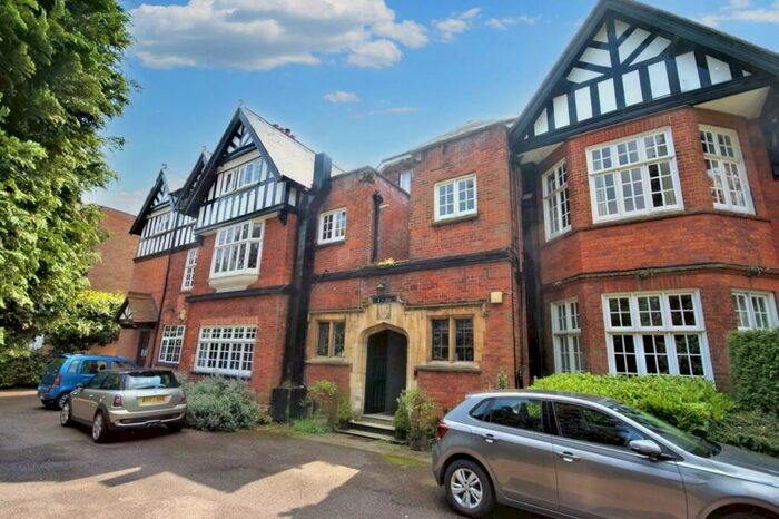 3 Bedroom Apartment To Rent In Wake Green Road, Moseley, Birmingham, B13