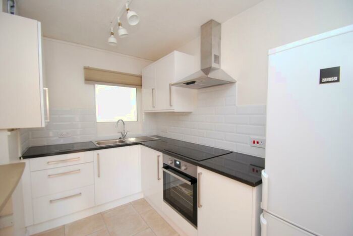 1 Bedroom Flat To Rent In Lampards Buildings, Bath, BA1