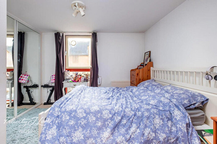 2 Bedroom Apartment To Rent In Tamarind Yard, Wapping, E1W