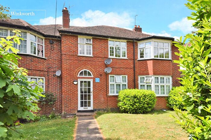 2 Bedroom Flat For Sale In Angel Hill Court, Angel Hill, Sutton, SM1