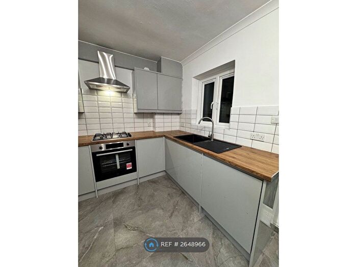 4 Bedroom Terraced House To Rent In Bouvier Road, Enfield, EN3