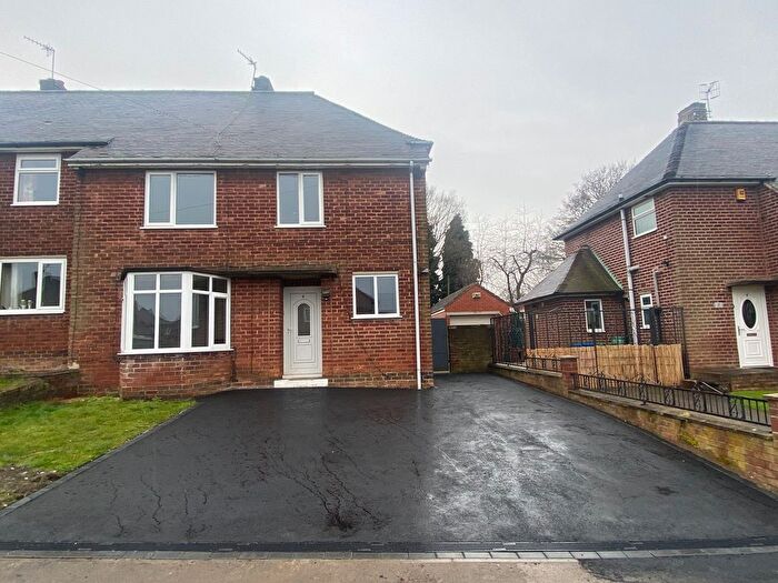 4 Bedroom Property To Rent In Keswick Drive, Chesterfield, S41