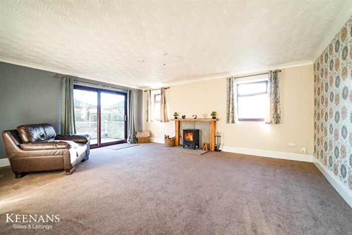 4 Bedroom Detached Bungalow To Rent In Edge Lane, Britannia, Bacup, OL13