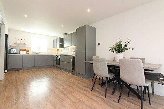 3 Bedroom End Of Terrace House For Sale In Angelica Avenue, Stotfold, Hitchin, SG5