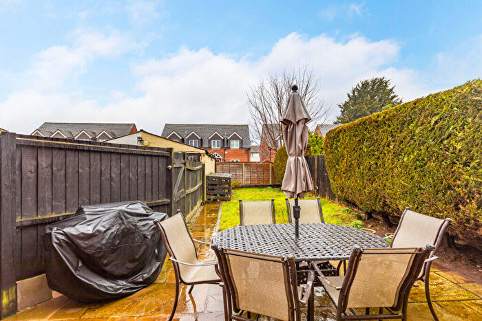 2 Bedroom Flat For Sale In Ensbury Avenue, Bournemouth, Dorset, BH10