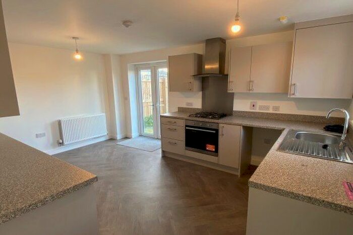 3 Bedroom Property To Rent In Edlington Lane, Doncaster DN12