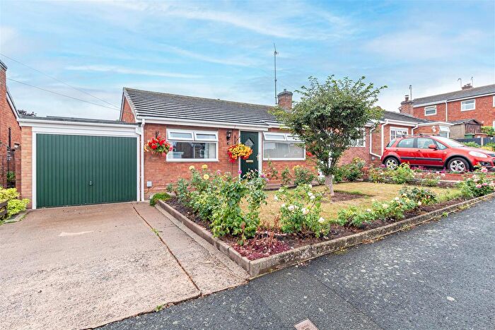 2 Bedroom Detached Bungalow For Sale In Springfield Road, Worcester, WR5