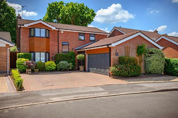 4 Bedroom Detached House For Sale In Bridge Meadow Drive, Knowle, B93