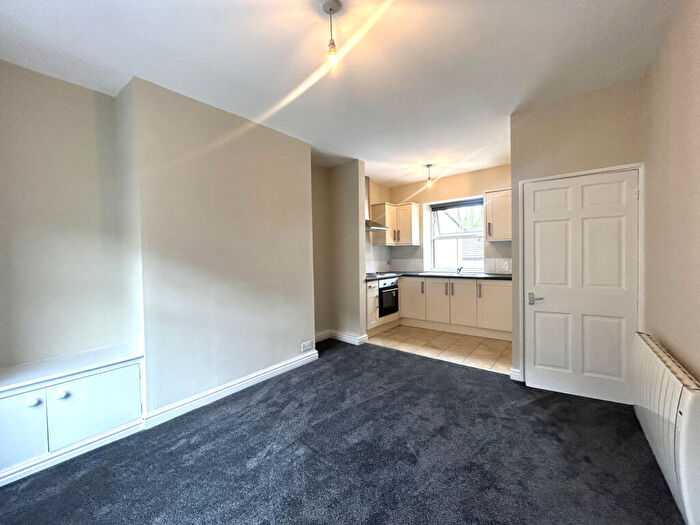 1 Bedroom Flat To Rent In A Leeds Otley, LS21
