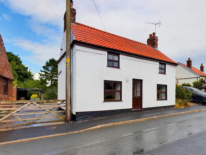 2 Bedroom Detached House For Sale In Main Street, Thwing, Driffield, YO25