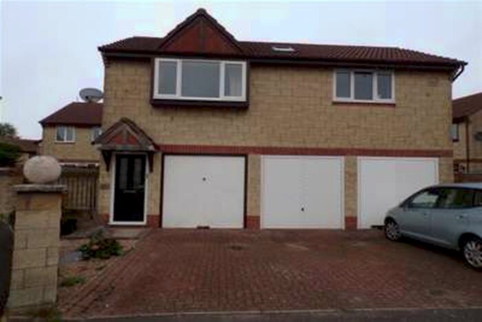 2 Bedroom Flat To Rent In Warrilow Close, BS22