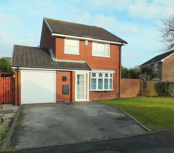 3 Bedroom Detached House To Rent In Farnborough Drive, Shirley, B90