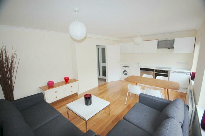 4 Bedroom Flat To Rent In Winchester City Centre, SO23