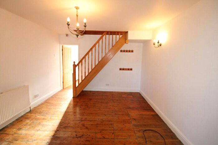 2 Bedroom Terraced House For Sale In Battens Avenue, Overton, RG25